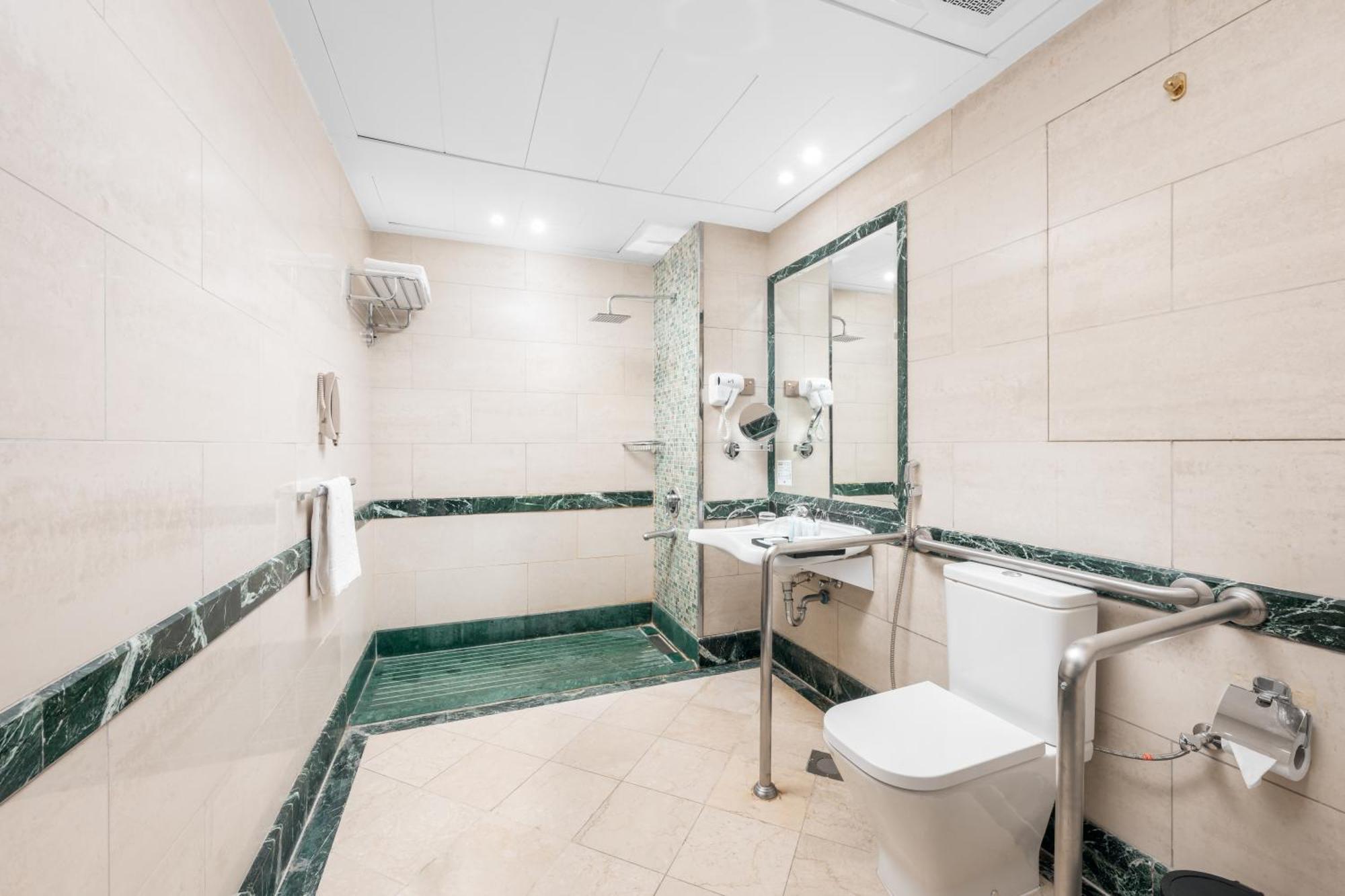 Отель Dar Aleiman Al Haram Медина Экстерьер фото Bathroom